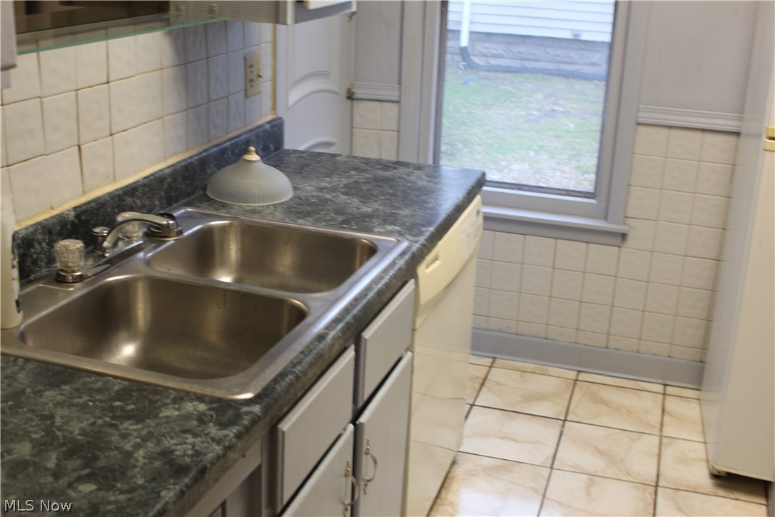 Ann Wards 02 Add/Girard - Residential