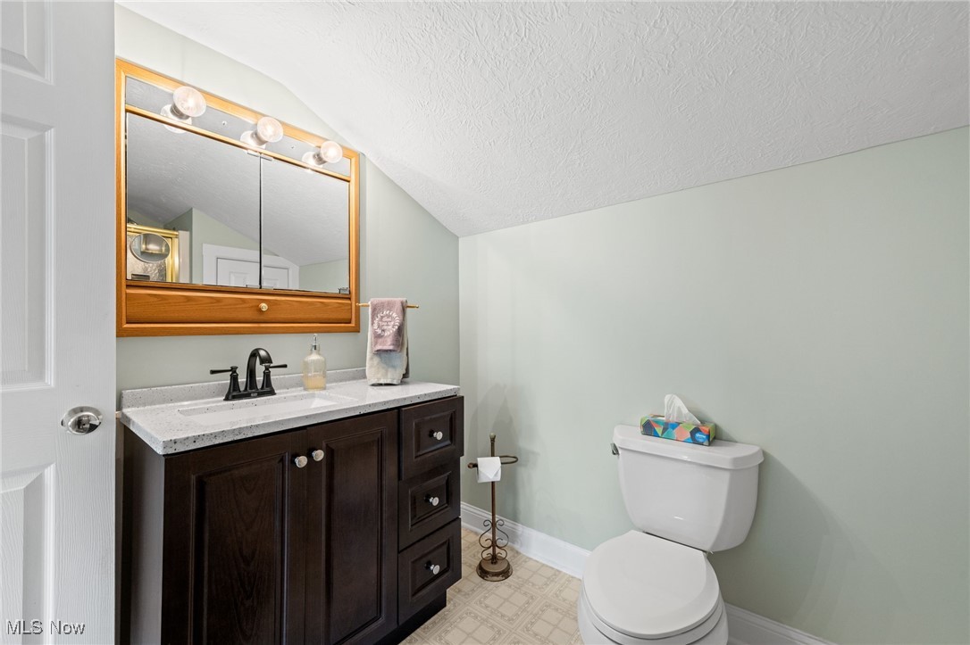 Medina, Ohio 44256, United States, 3 Bedrooms Bedrooms, ,2 BathroomsBathrooms,Residential,Pending,182781