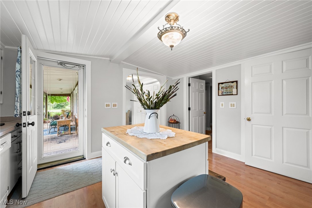 Medina, Ohio 44256, United States, 3 Bedrooms Bedrooms, ,2 BathroomsBathrooms,Residential,Pending,182781