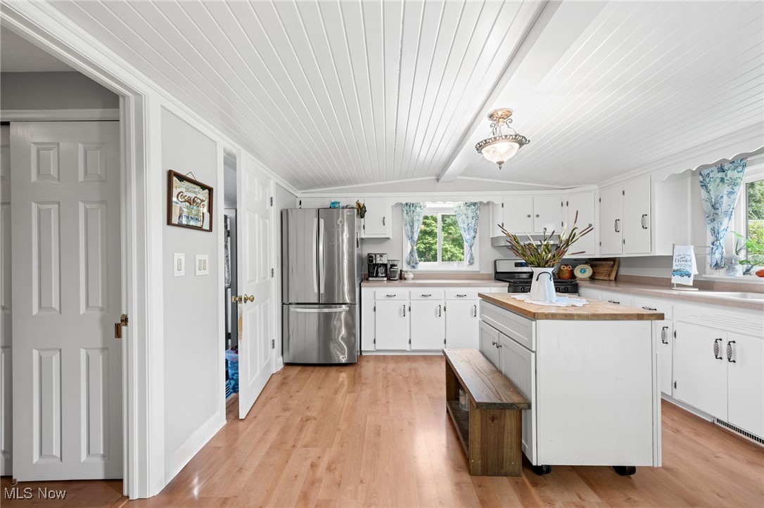 Medina, Ohio 44256, United States, 3 Bedrooms Bedrooms, ,2 BathroomsBathrooms,Residential,Pending,182781