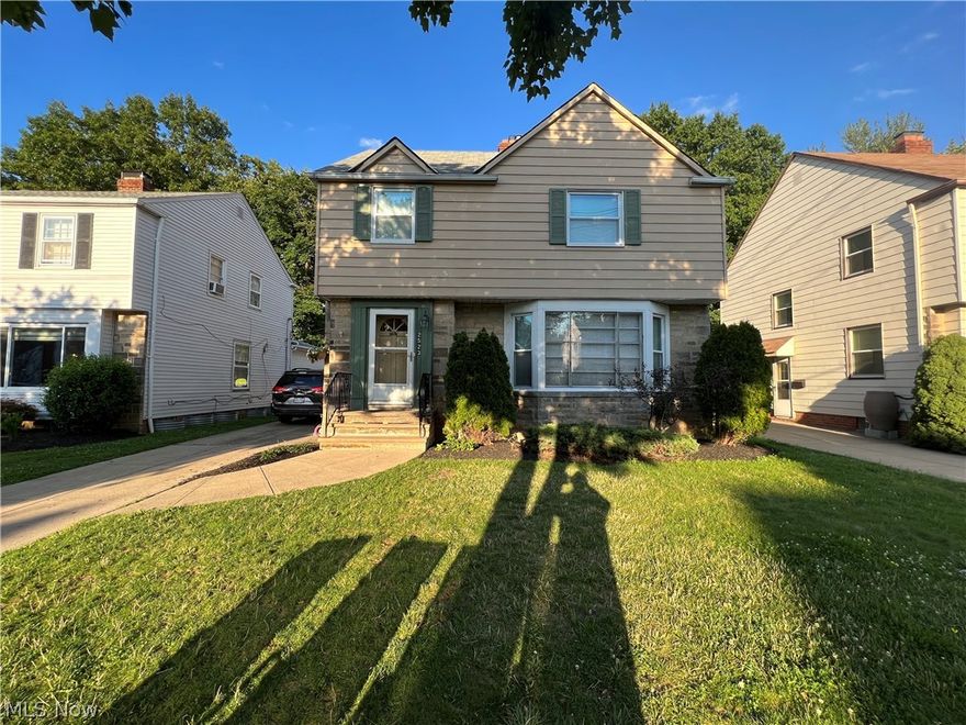3 bedroom colonial on beautiful block in University Heights. Walk in to this house and cross into the living room which leads into the dining room. Off the dining room is the family room from one side and an extended eat in kitchen from the other side. On the second floor is 3  bedrooms and a full bathroom. On  the way to the basement you will find a half bath. Basement has a great recreational area and laundry room. Come make this home yours