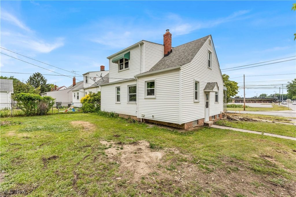 Photo of 22750 Tracy Avenue, Euclid, OH 44123 (MLS # 5175288)