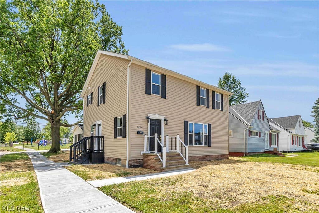 Photo of 24700 Alberton Road, Euclid, OH 44123 (MLS # 5219250)