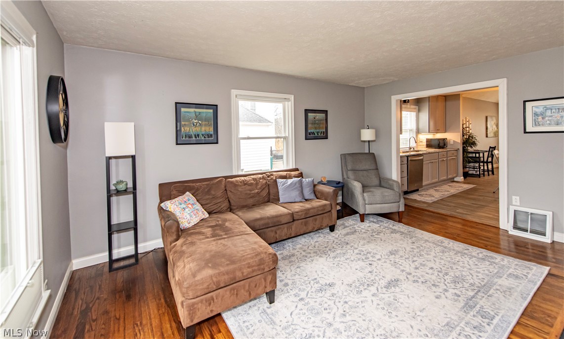 388 Crestwood Avenue