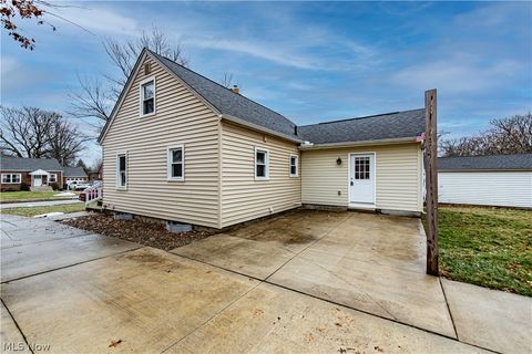 Tiny photo for 388 Crestwood Avenue, Wadsworth, OH 44281 (MLS # 5188112)