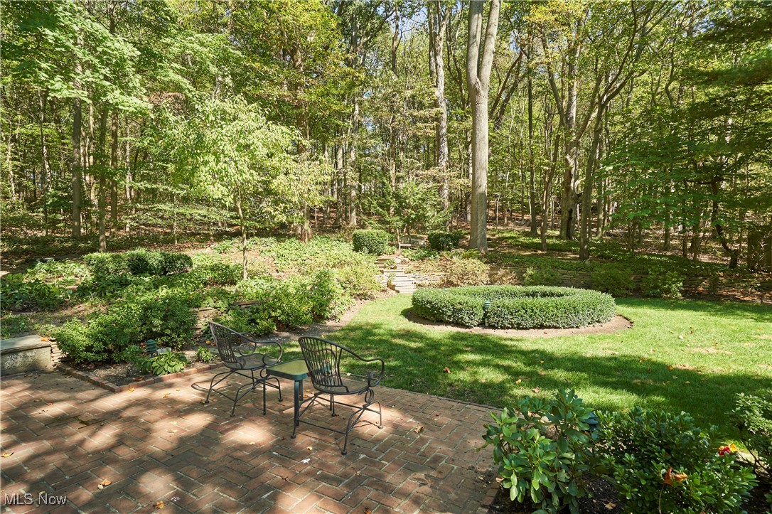 511 W Fairlawn Boulevard