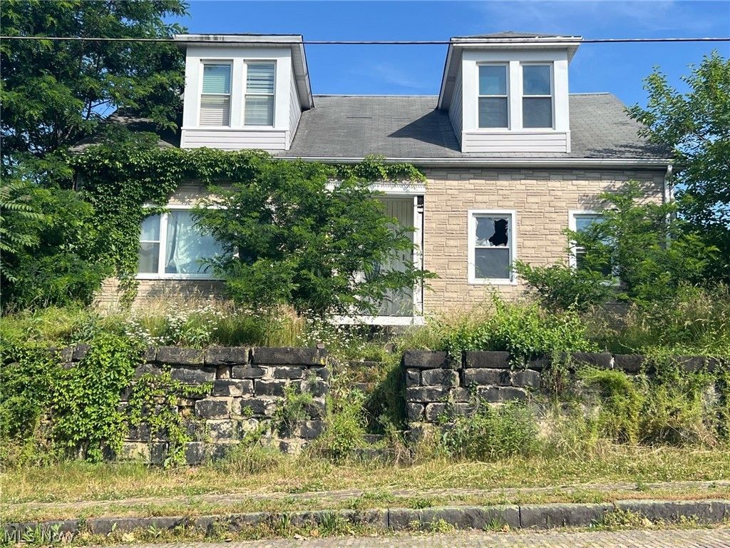 Photo of 415 S 3rd Street, Martins Ferry, OH 43935 (MLS # 5218567)
