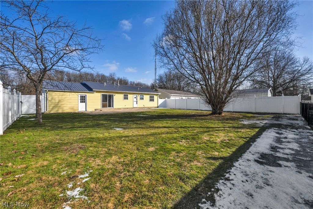 Photo of 242 Jackson Street, Jefferson, OH 44047 (MLS # 5188387)