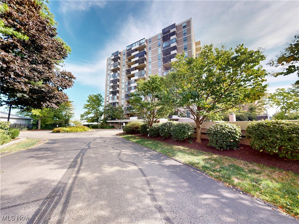 Come see this 2-bedroom, 1.5 bath condo unit with enclosed balcony. It offers a perfect blend of modern living and breathtaking views of Lake Erie. This open-concept living area has plenty of natural light. The condo has many updates which include kitchen, windows bathrooms and flooring. The current owner uses the enclosed balcony as a third bedroom. Enjoy maintenance-free living with all utilities included except electric. Your Maintenance Fee includes Internet and Cable. You will love the community's in-ground pool to cool off on hot summer days. This property is perfectly situated near an expressway, public transportation, shopping, and great dining options. Don't miss this opportunity - schedule your appointment today and enjoy the spectacular lake front living.