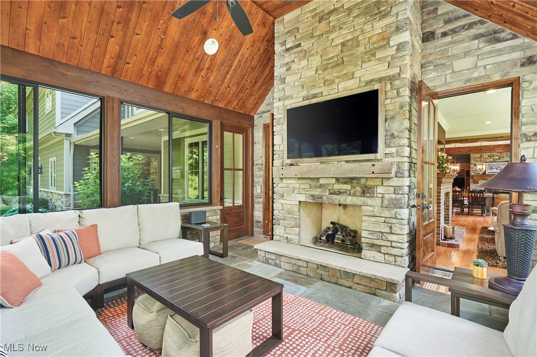 Richfield, Ohio 44286, United States, 6 Bedrooms Bedrooms, ,6 BathroomsBathrooms,Residential,Active,151323