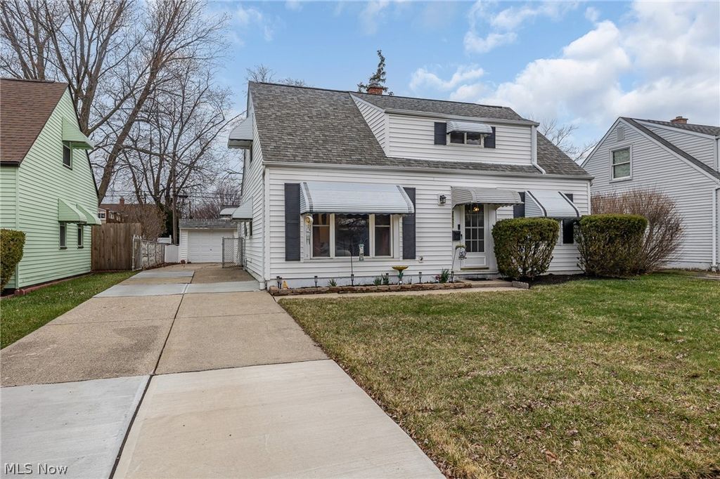 Photo of 26901 Farringdon Avenue, Euclid, OH 44132 (MLS # 5192236)