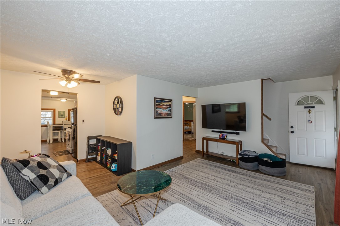 26901 Farringdon Avenue