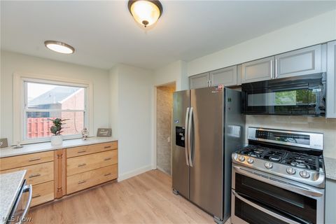 Tiny photo for 5906 Twin Lakes Drive, Parma, OH 44129 (MLS # 5210321)