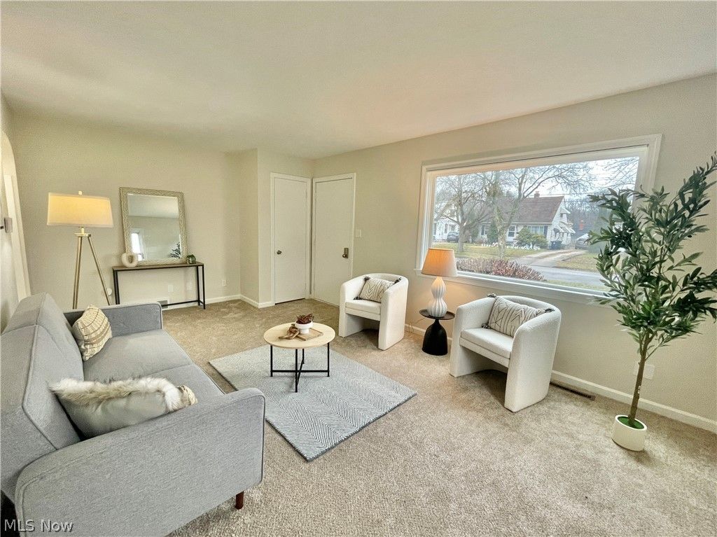 Photo of 695 Cooper Avenue, Akron, OH 44306 (MLS # 5187461)