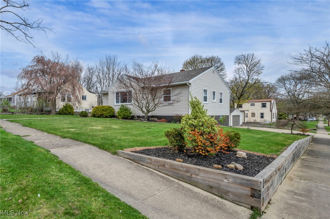 367 High Grove Boulevard, Akron, Ohio image 4