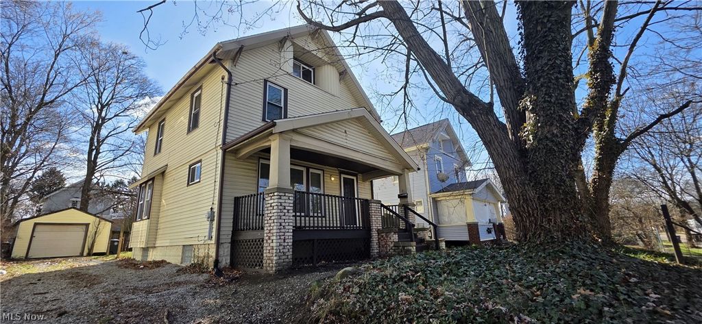 Photo of 1235 Bellows Street, Akron, OH 44301 (MLS # 5193218)