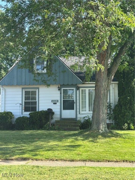 Parma Investors- here’s a 9 package deal for you!! 6 properties are income producing and the other 3 are currently being rehabbed. Buy the package, buy just one, and/or buy in the middle of rehab—it’s your choice! 8219 Wainstead is tenant occupied, income producing property! Owner is seller to make room in his portfolio. Do not bother the tenants-no showings until accepted offer.