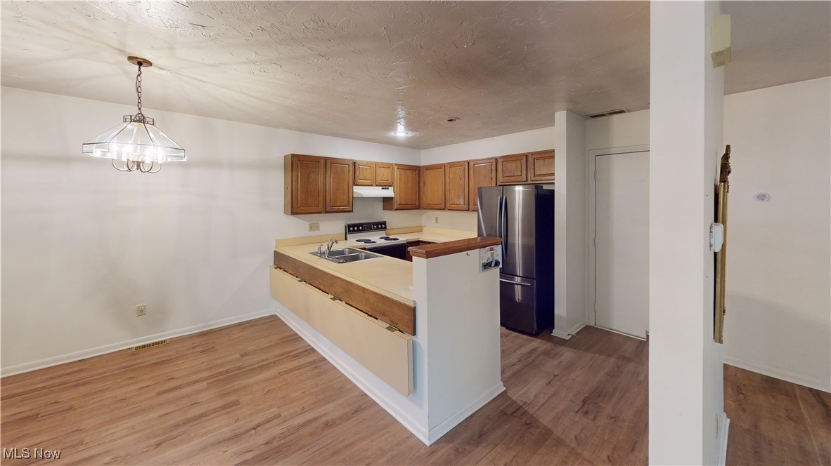 Windchimes On Summit - Residential