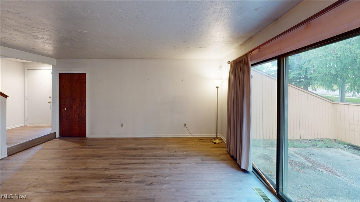 Windchimes On Summit - Residential