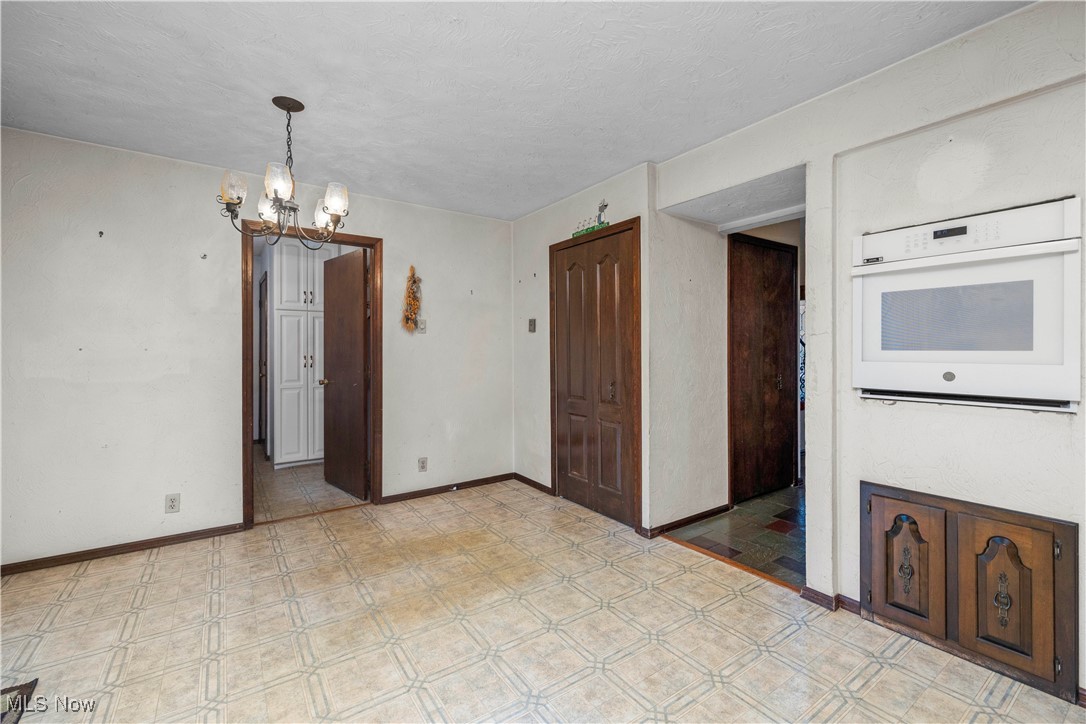 Brace Tr - Residential