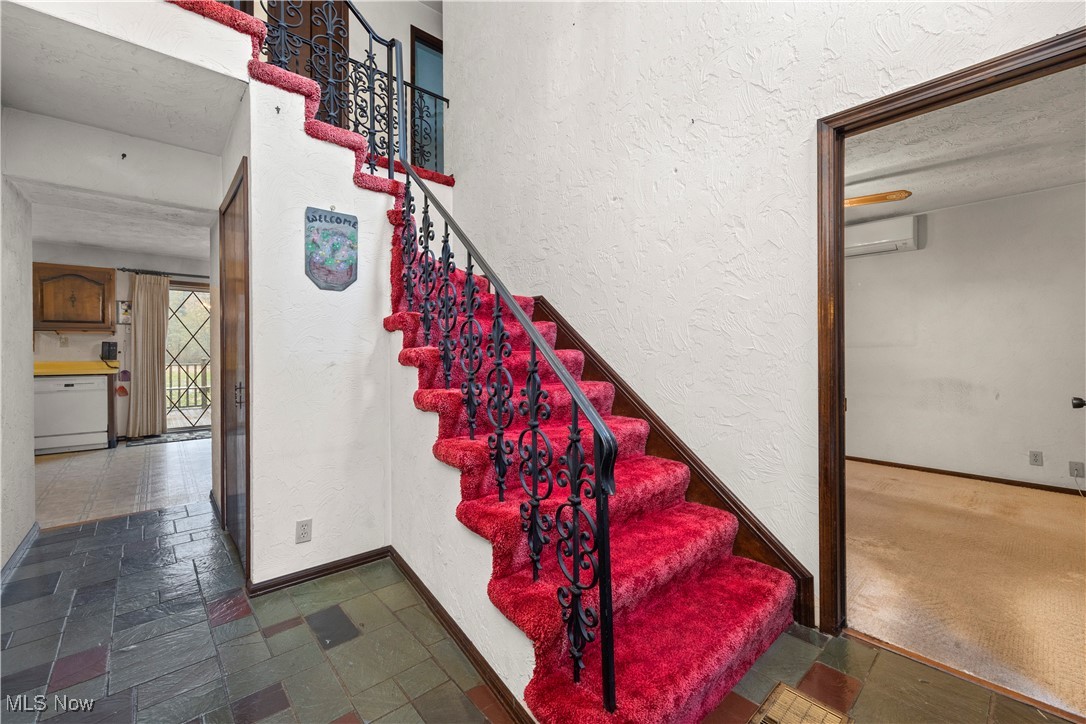 Brace Tr - Residential