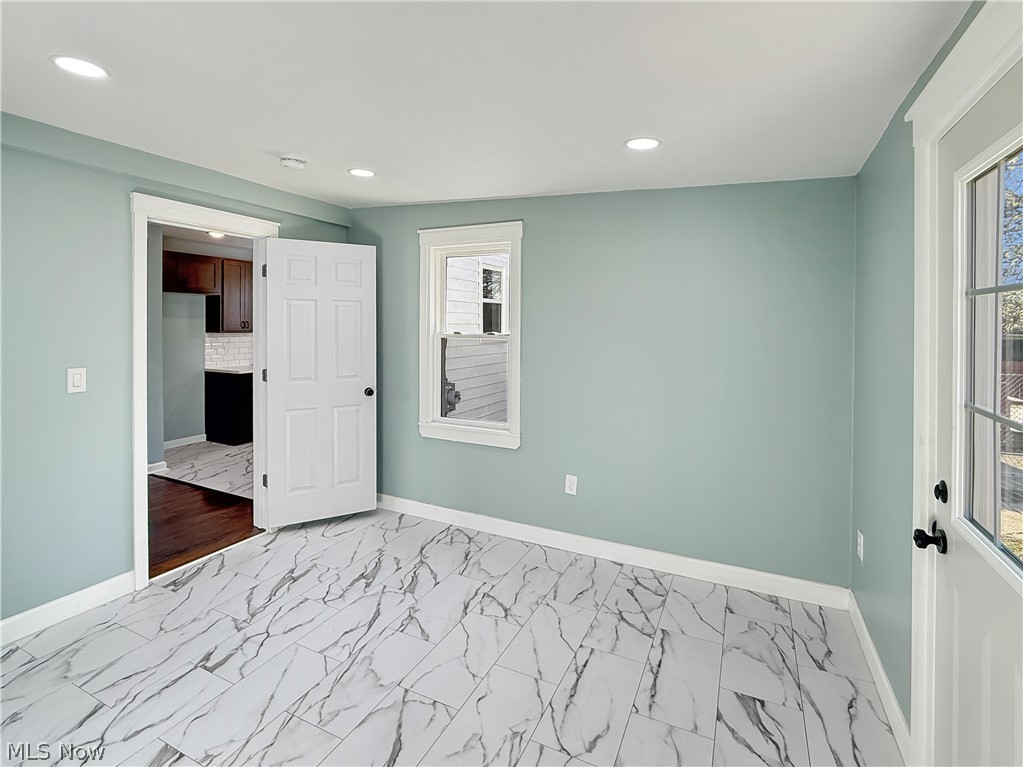 Shaker-Lee - Residential