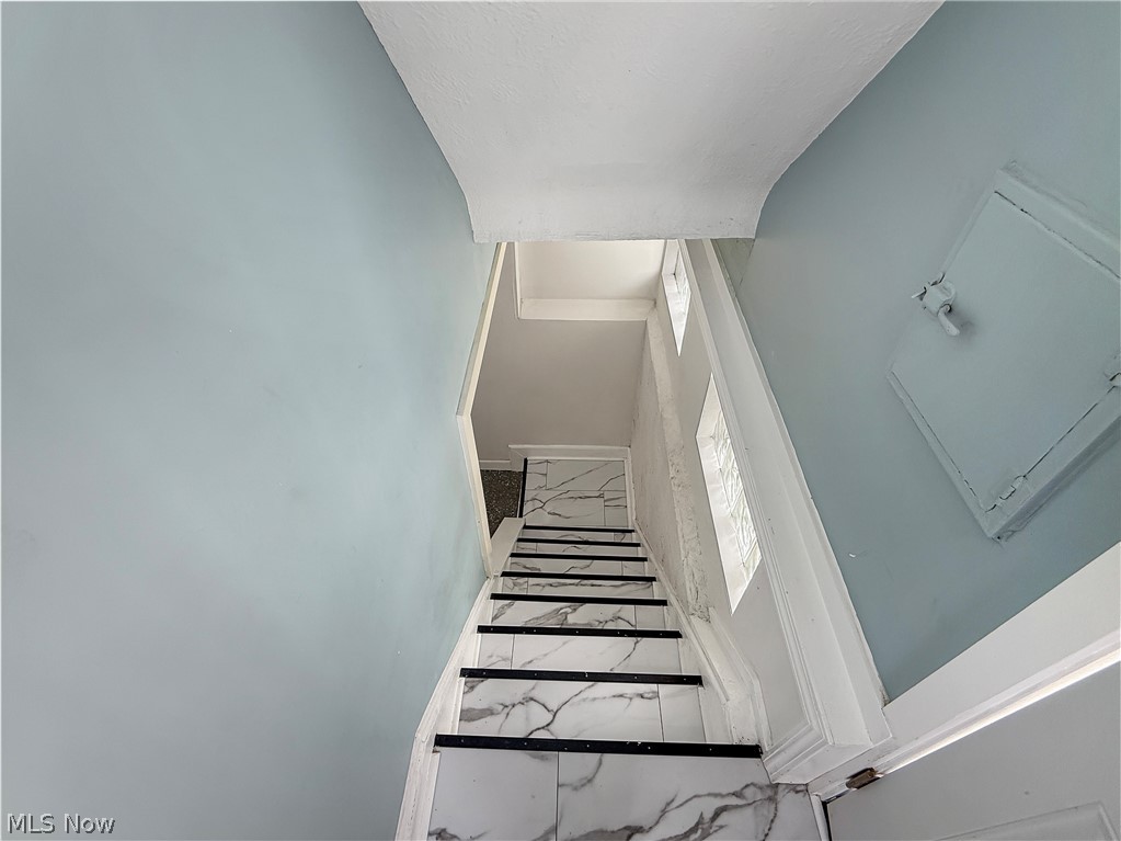 Shaker-Lee - Residential