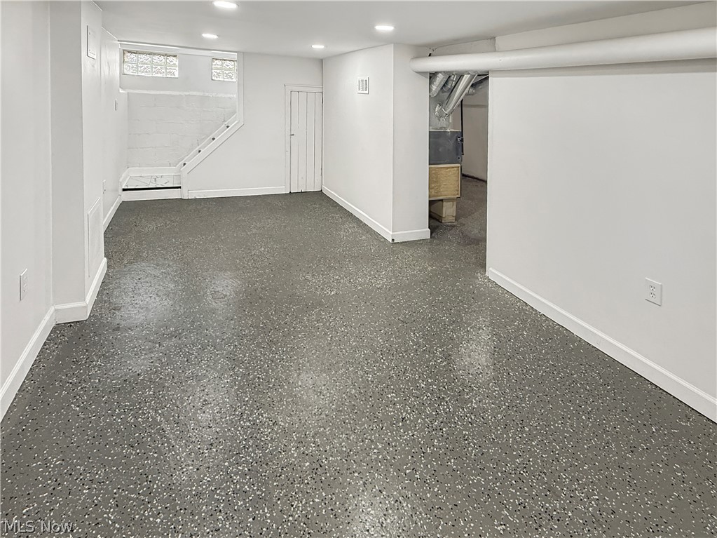 Shaker-Lee - Residential