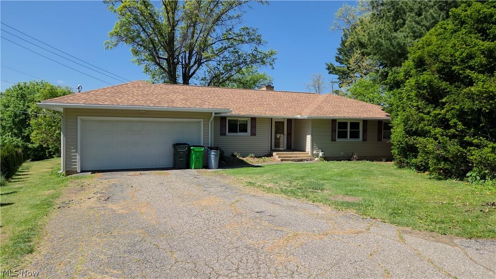 Photo of 990 Severn Drive, Coshocton, OH 43812 (MLS # 5208123)