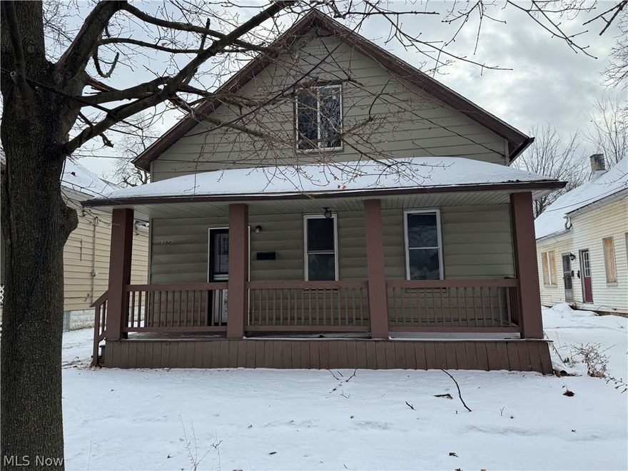 Investor special! This home features 3 bedrooms and 1 full bathroom. Large eat in kitchen. Freshly painted throughout. large backyard, full basement. Convenient location near highways, and Downtown Cleveland. Act FAST!!