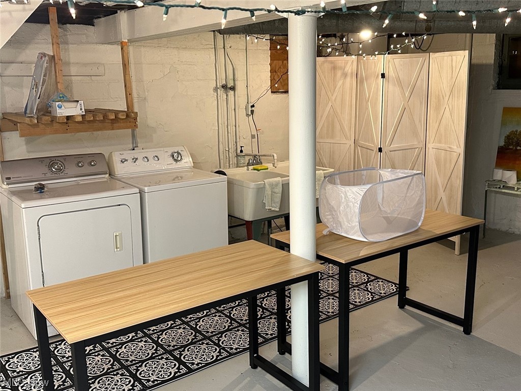 Mathews & Gilberts 03 - Residential