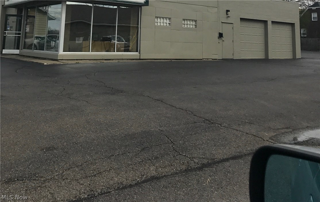 John Tisones 08 - Commercial Sale