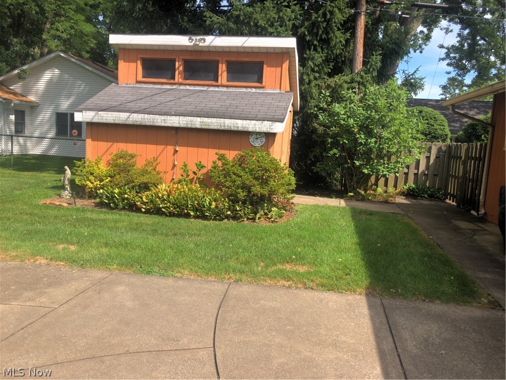 Kew Gardens 08 - Residential