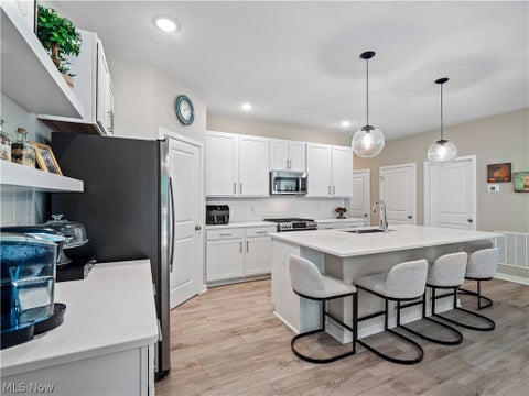 Tiny photo for 757 Hampshire Court, Amherst, OH 44001 (MLS # 5256979)