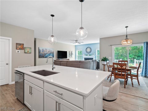 Tiny photo for 757 Hampshire Court, Amherst, OH 44001 (MLS # 5256979)