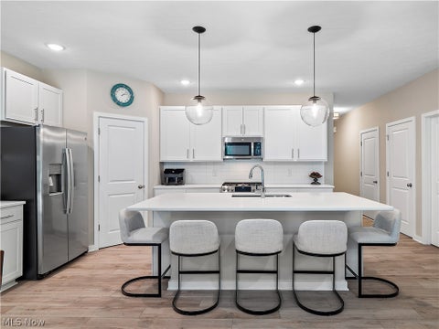 Tiny photo for 757 Hampshire Court, Amherst, OH 44001 (MLS # 5256979)