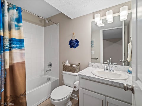 Tiny photo for 757 Hampshire Court, Amherst, OH 44001 (MLS # 5256979)
