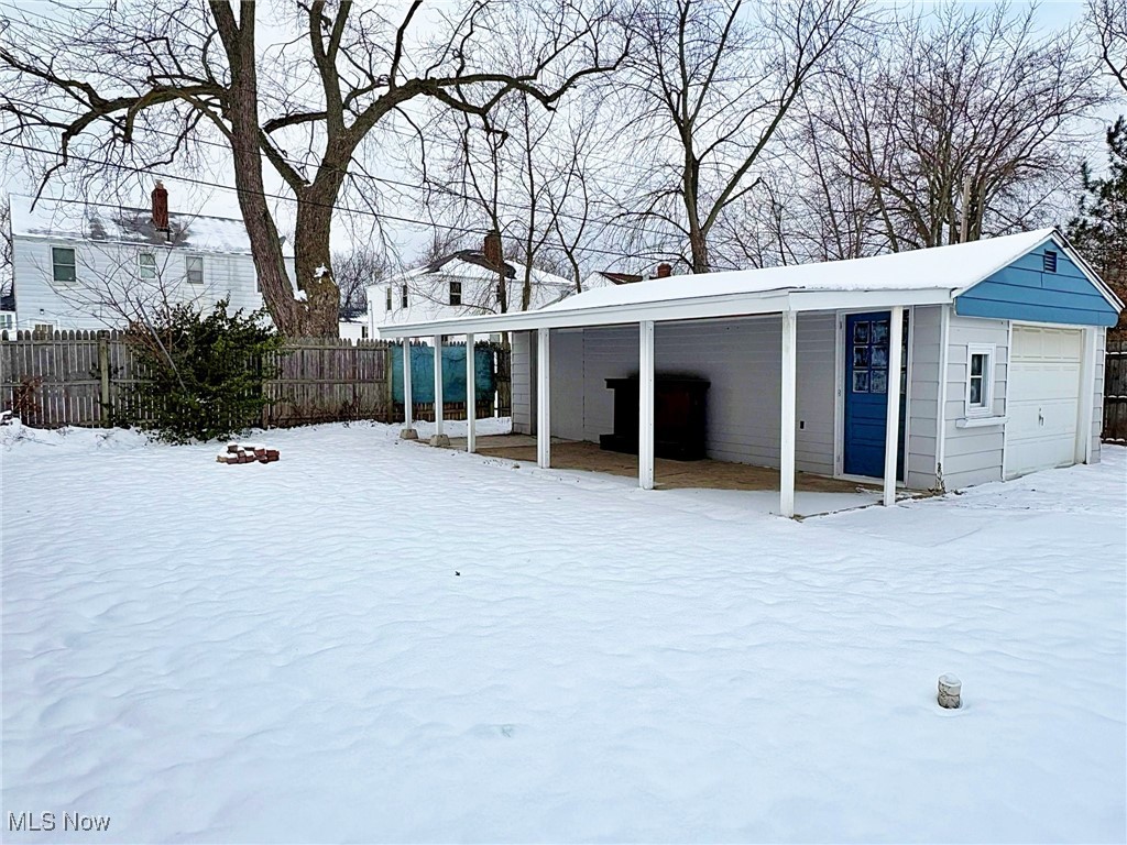 3928 Meadow Lane, Lorain, Ohio image 18