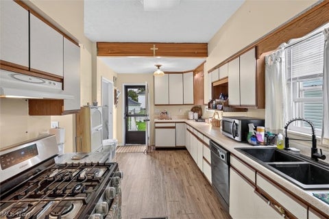Tiny photo for 2227 E 30th Street, Lorain, OH 44055 (MLS # 5243316)