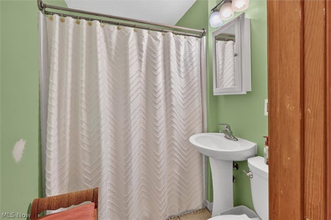 Tiny photo for 2227 E 30th Street, Lorain, OH 44055 (MLS # 5243316)