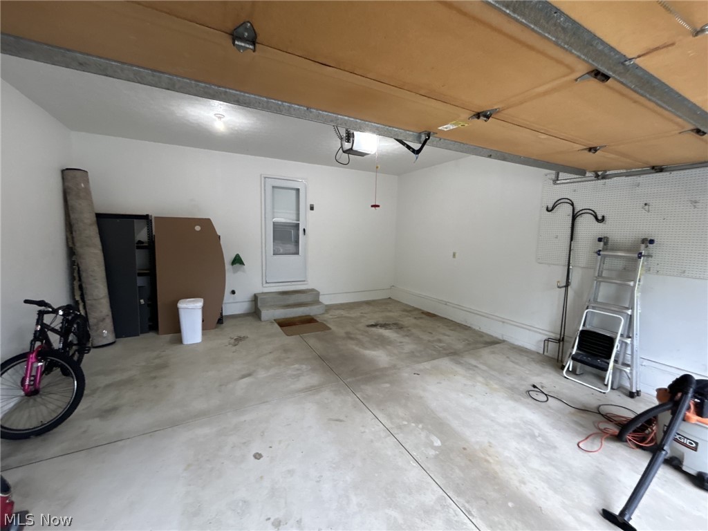 Waterside Woods Twnhs - Residential