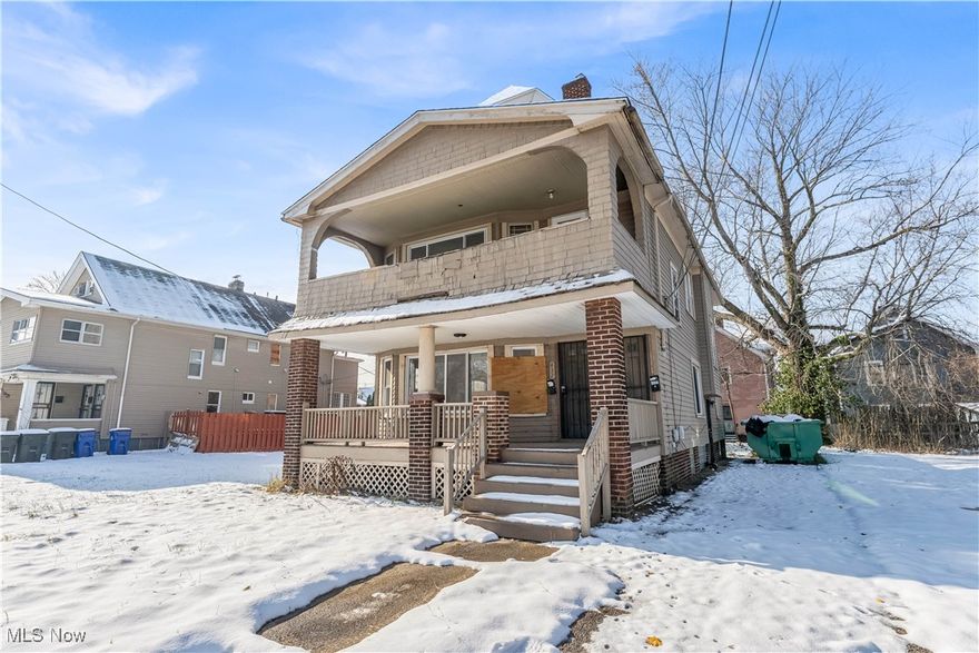 430 E 149th St | Unit 1, Cleveland - Spacious 2-bed 1-bath multi-family home! //

Limited-Time Offer: 50% Off Your Second Month’s Rent! //

$ 900 rent / $ 900 deposit //
$55 application fee per adult //
1-2 pets OK in this unit. After application pre-approval, a PetScreening is required for any animals to proceed with one of our properties; a PetScreening affidavit is still required if you have no pets. (Some breed restrictions apply per HUD guidelines). //
NO SMOKING //
$139 tech fee/lease signing will be covered by the client //

$35/month required resident benefit package; can include personal property/liability insurance for an additional $10/month for $45/month total. //

After application Pre-Approval 1 applicant per household application is required to fill out a PetScreening application, before being about to proceed with placing a Reservation Fee for one of our properties.  You will receive a pre-approval for your application and in order to proceed, the PetScreening is required. Even if you have NO pets - this application must be filled out. One time, non-refundable pet fee of $250-600 per animal applies to all pets & must be paid before or when you pay your first month rent. (No fee for qualified assistance animals). //

Our application is processed through secure site: Findigs, and they require ID and income verification. Without this, your application will not be processed. They offer 24/7 chat support on their application directly if you have any questions. //

BEDROOMS: 2 //
BATHROOMS: 1 //
APPLIANCES PROVIDED: Stove/Fridge included. Microwave provided upon move-in. Coin laundry will be installed in future //
UTILITIES / RESIDENT RESPONSIBILITY: Resident pays gas and electric and is responsible for snow removal. //

Serious inquiries only.