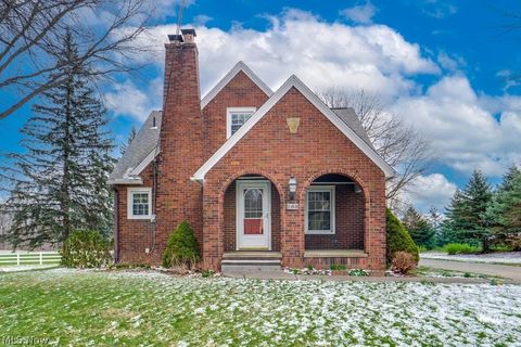 Homes For Sale - 268 N Church Street<br/> Dalton, OH 44618