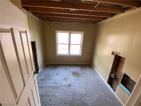 Tiny photo for 15213 Ridpath Avenue, Cleveland, OH 44110 (MLS # 5246041)
