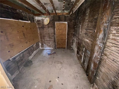 Tiny photo for 15213 Ridpath Avenue, Cleveland, OH 44110 (MLS # 5246041)