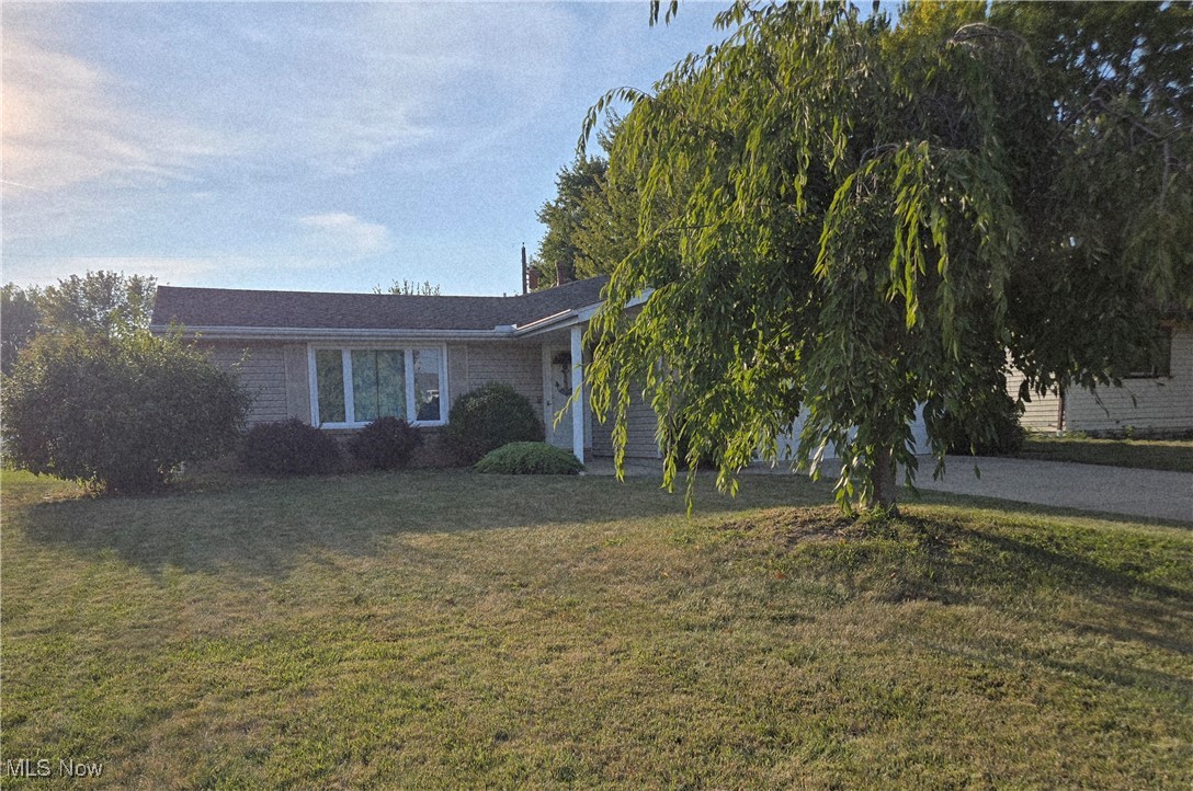 Welcome to Kenyon Ave! This home sits in a desirable neighborhood with plenty of shopping, medical offices, parks and schools nearby! Offering 5-6 bedrooms, 2 full bathrooms, 2-3 large living rooms, open kitchen/dining room, 2+ Car attached garage, patio, shed and larger lot.....you can't go wrong! Come view today and see for yourself!
