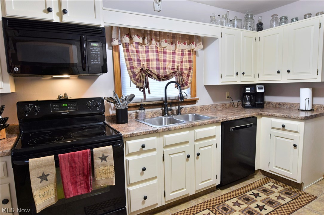 Southington Sec 16 25 - Residential