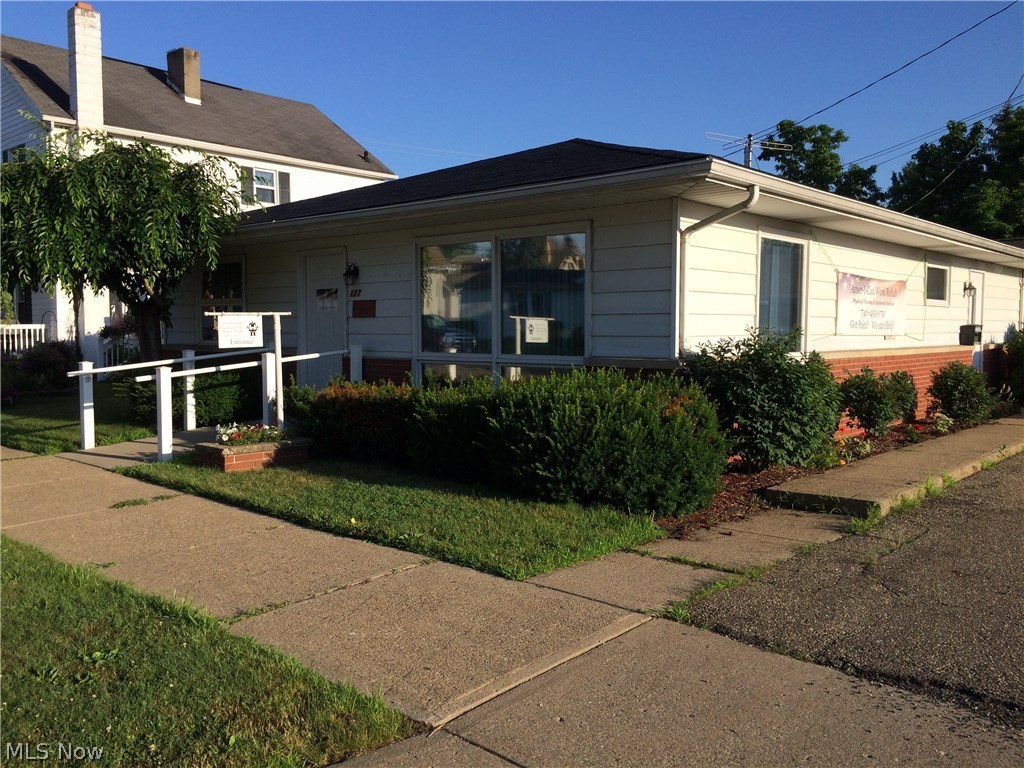 Well maintained office building with 1302' sq. ft. of space. Improvements include: new carpet & interior paint, new computer hard wiring, programmable electronic thermostat, double insulated ceiling and keyless entry. Three total baths w/ 1 being handicapped accessible. Many possibilities as interior walls all have the ability to be changed. Large 56'x60' parking area (12 parking spaces). Additional on street parking available as well. Nice corner lot.