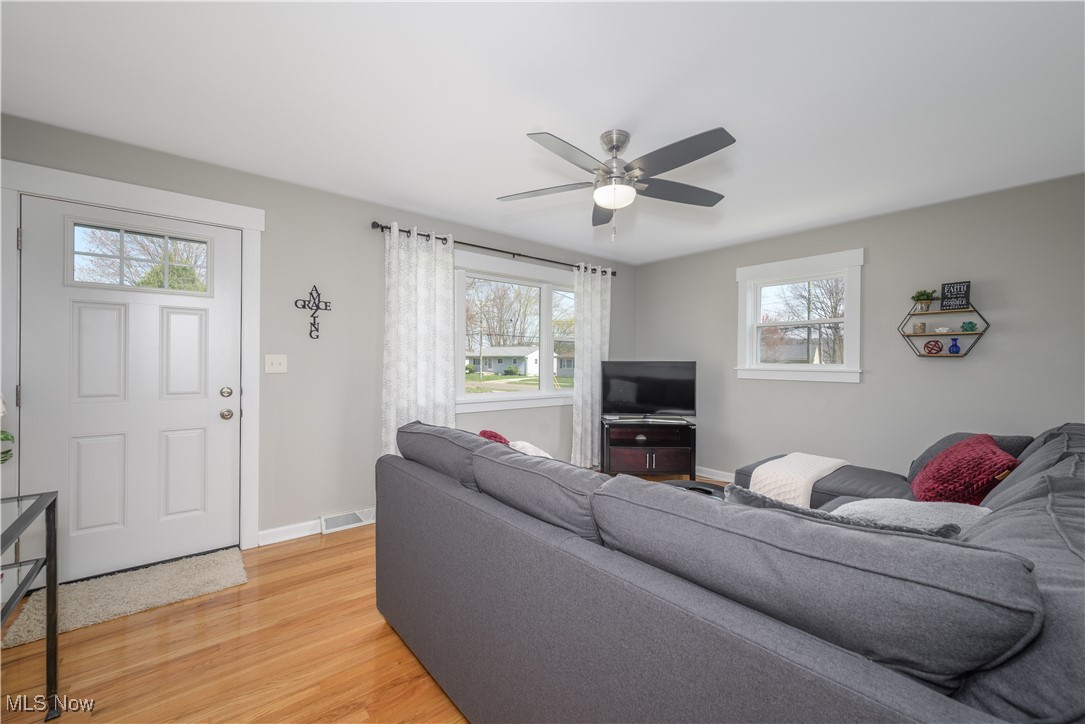 1109 Ellsworth Drive, Akron, Ohio image 6