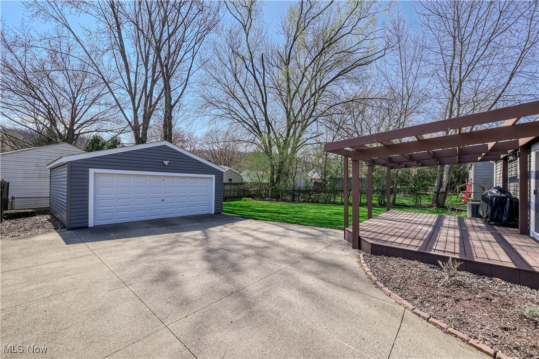1109 Ellsworth Drive, Akron, Ohio image 31